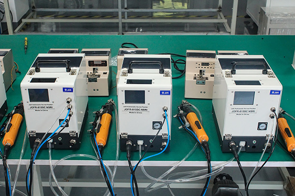 使用自動鎖螺絲機要注意哪些方面？堅豐電子告知您